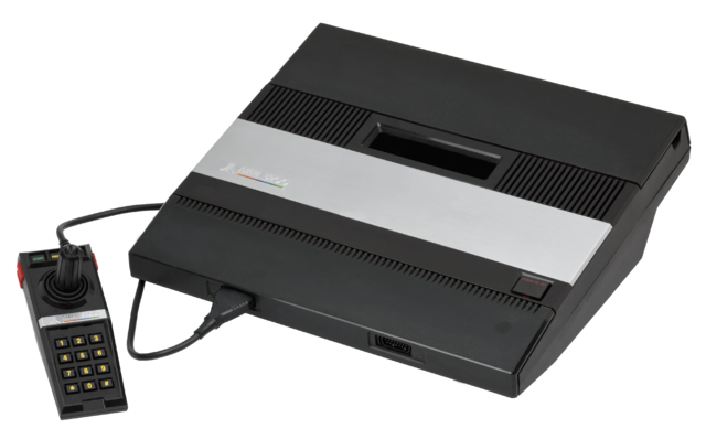 640px-Atari-5200-Console-Set.png