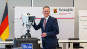 csm_84_-_PM_Ebling_Rheinland-Pfalz_will_als_erstes_Land_Monocam_einfuehren_ea9826f8db-f091404...jpeg