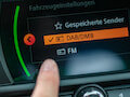 touchscreens-im-auto-nur-mit-kurzem-blick-bedienen-1s.jpg