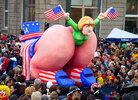 Karnevalswagen_Merkel_in_Amerika_2003.jpg