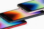 Apple-iPhoneSE-hero-3up-220308.jpg
