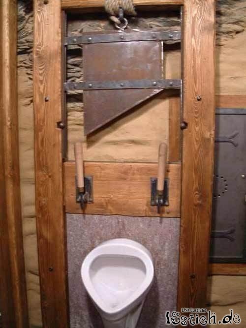 13257-gefaehrliche-toilette.jpg